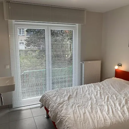 Apartment Nieuwpoort Near Beach & Marina, Cleaning Included 아파트